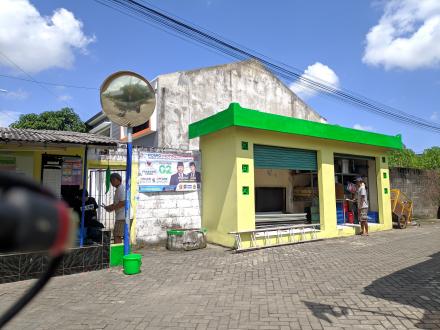 Kerja Bakti Pengecatan Makam dan Bersih Gudang RT 09