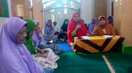 Pengajian Rutin Ibu-Ibu Jumat Sore Jamaah Masjid Al Ghofur Sumberan 