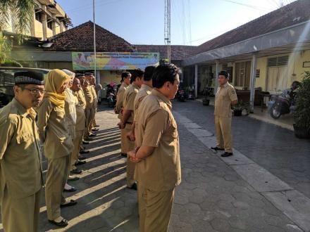 Apel Pagi Pamong Desa Ngestiharjo 
