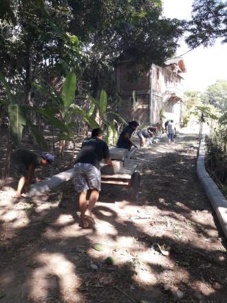 Kerja Bakti Bersih Kampung RT 01 Ngepreh 
