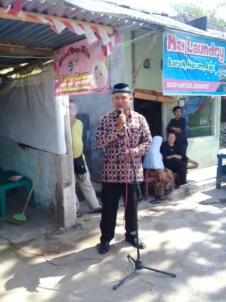 Penyerahan Akte Kematian  Alm. Ibu Barsiah Pedukuhan Kadipiro 