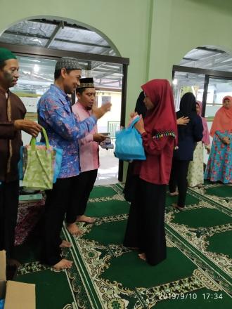 Buka Bersama dan Santunan Anak Yatim Mushola Al Hijrah Sumberan 