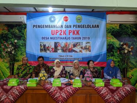 Pertemuan UP2K Pokja 2 TP PKK Desa Ngestiharjo 