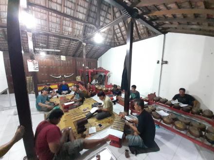 Latihan Gamelan Winata Manggala 