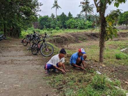 Giat Bersih Lingkungan Rawa Kalibayem 
