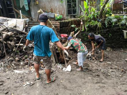 Kerja Bakti Warga RT 09 Sumberan 