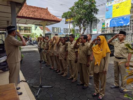 Apel Pagi Pamong Desa Ngestiharjo 