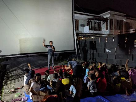 Nonton Bersama Film Edukasi di Kadipiro 