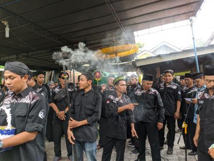 Komunitas Turonggo Sumber Arum Pedukuhan Sumberan melaksanakan giat pengamanan dan Pemberangkatan Je