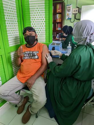 Vaksinasi Tahap Dua Untuk Relawan FPRB Punokawan 