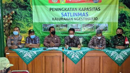 Peningkatan Kapasitas Satlinmas Kalurahan Ngestiharjo Hari 1