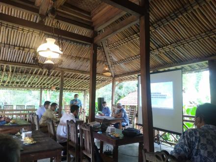 Focus Discussion Group Kajian Perancangan Citraloka Keistimewaan Yogyakarta