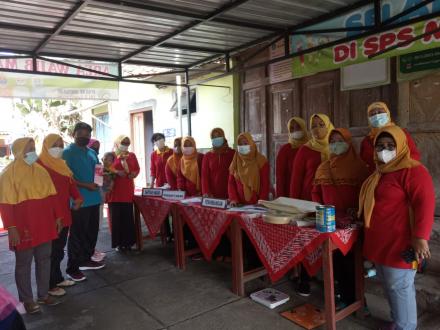 Kunjungan Lurah ke Posyandu Menur Sumberan