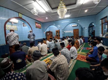 Monitoring Protokol Kesehatan Pelaksanaan Tarawih di Masjid Baiturrahim