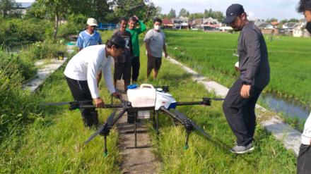 Penyemprotan APH Dengan Drone