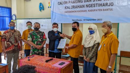 Pelaksanaan Ujian Seleksi Pamong dan Staf Honorer Kalurahan Ngestiharjo. 