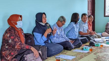 Rapat Koordinasi IV Persiapan Klarifikasi Lapangan Evaluasi Pengelolaan Posyandu