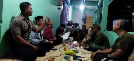 Rapat Satlinmas Ngestiharjo 