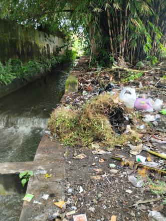 Grebek Sampah Liar di Kadipiro