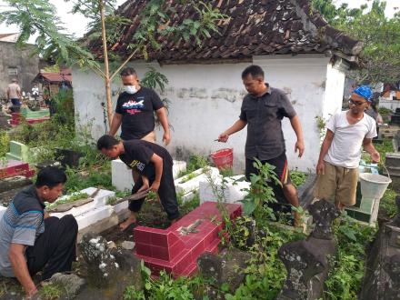 Kerja Bakti Makam Danukraman