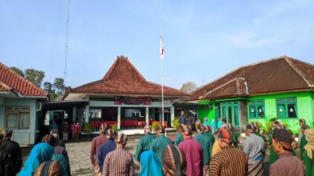 Upacara Hari Pendidikan Nasional 