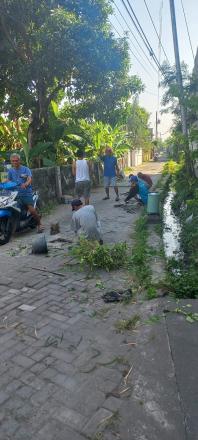 Kerja Bakti Warga RT 10 Sumberan