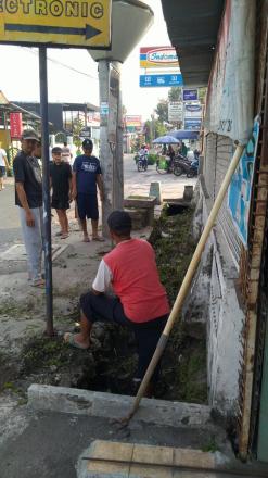 Kerja Bakti dan Angkat Waled dalam rangka Merti Dusun Soragan