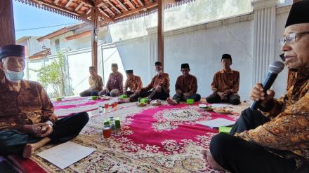 Pertemuan Rutin dan Syawalan PWRI Ngestiharjo 