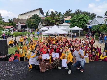 Jalan Sehat Gayeng-gayengan TP PKK Kalurahan Ngestiharjo