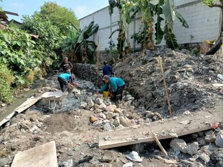 Progres Pekerjaan Konstruksi Rehabilitasi Jaringan Irigasi D.I. Trini